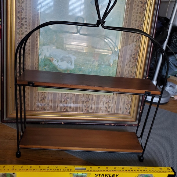 Longaberger Wrought Iron 2-Tier Shelf or Baker's Rack with WoodCrafts Shelves - Picture 7 of 9
